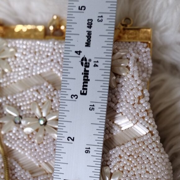 Vintage White Beaded Floral Evening Purse Gold Frame Handheld Clutch - Picture 11 of 11